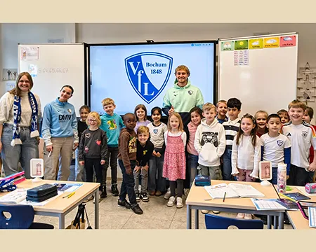 Klassenfoto mit Spieler und einer 1. Klasse