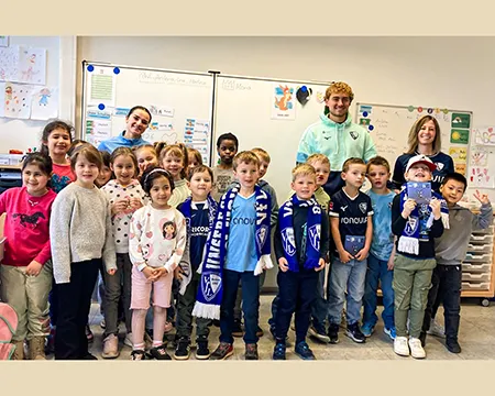 Klassenfoto mit Spieler und einer 1. Klasse